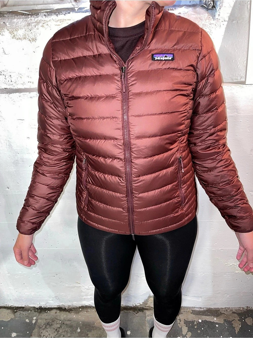 Patagonia Down Sweater Jacket Women's red Puffer Size Medium